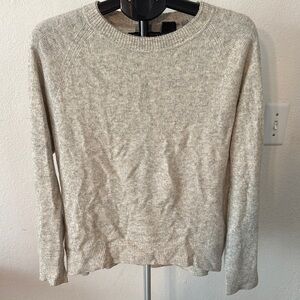 Women's Gray Sweater Vince size medium see callouts on back